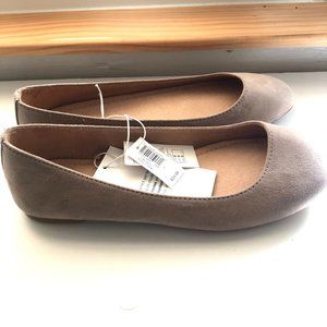 Faux suede taupe ballet flats - NWT - Size 7